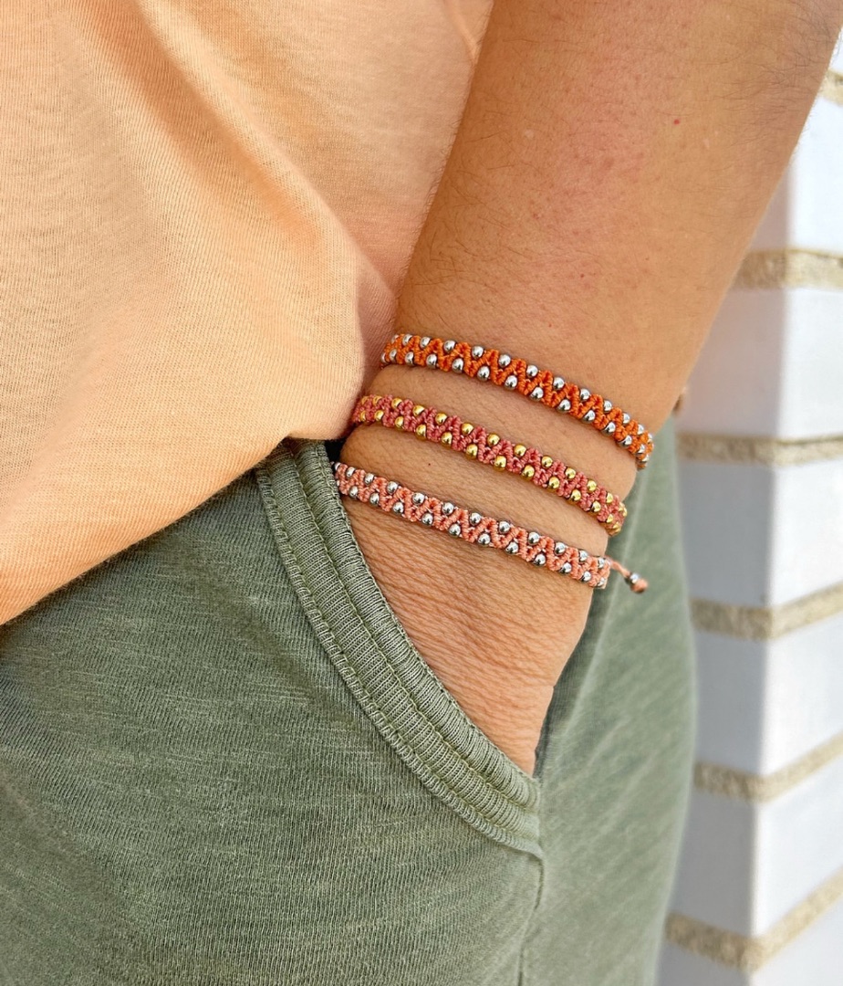 Pulsera micro macramé zig-zag