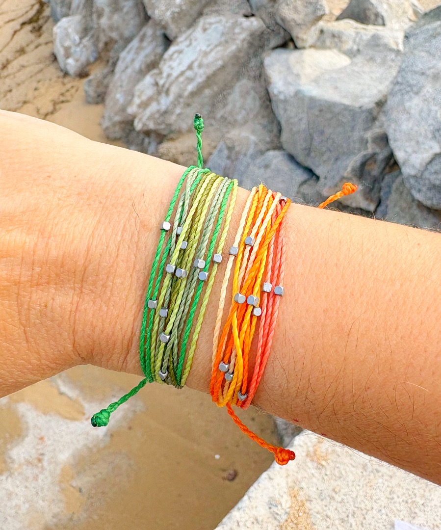 Pulsera de hilo encerado con hematites