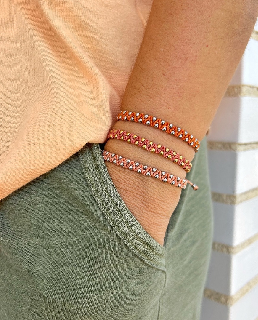 Pulsera zig-zag macramé