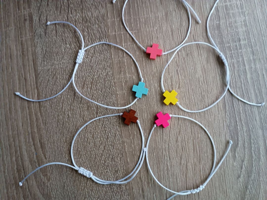 Pulseras cruz