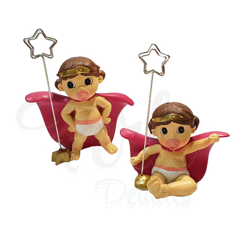Sujeta tarjetas super heroína