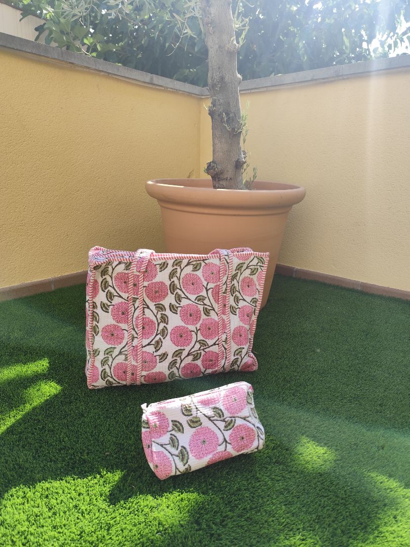 Bolso con neceser a juego
