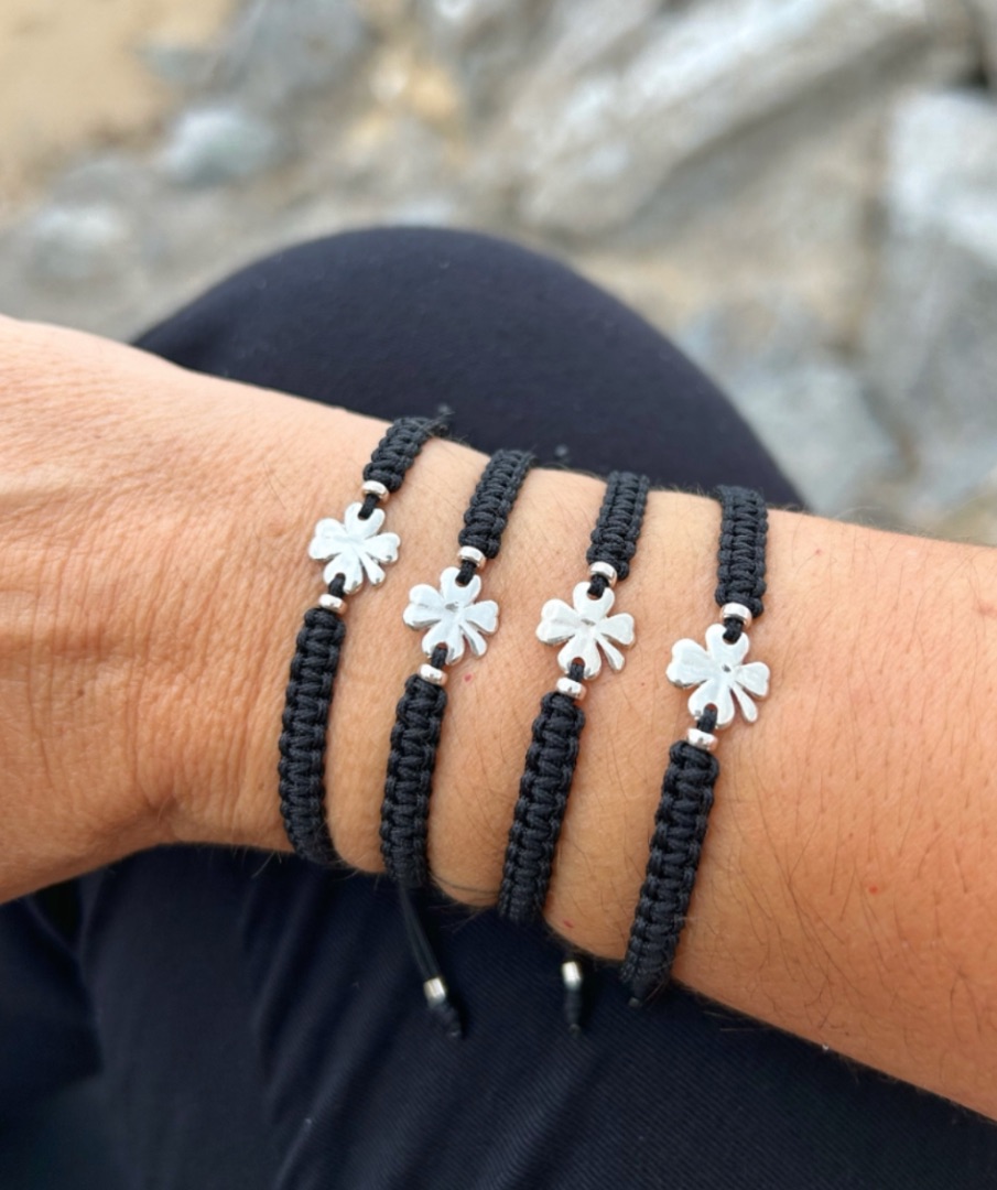 Pulsera trébol de plata