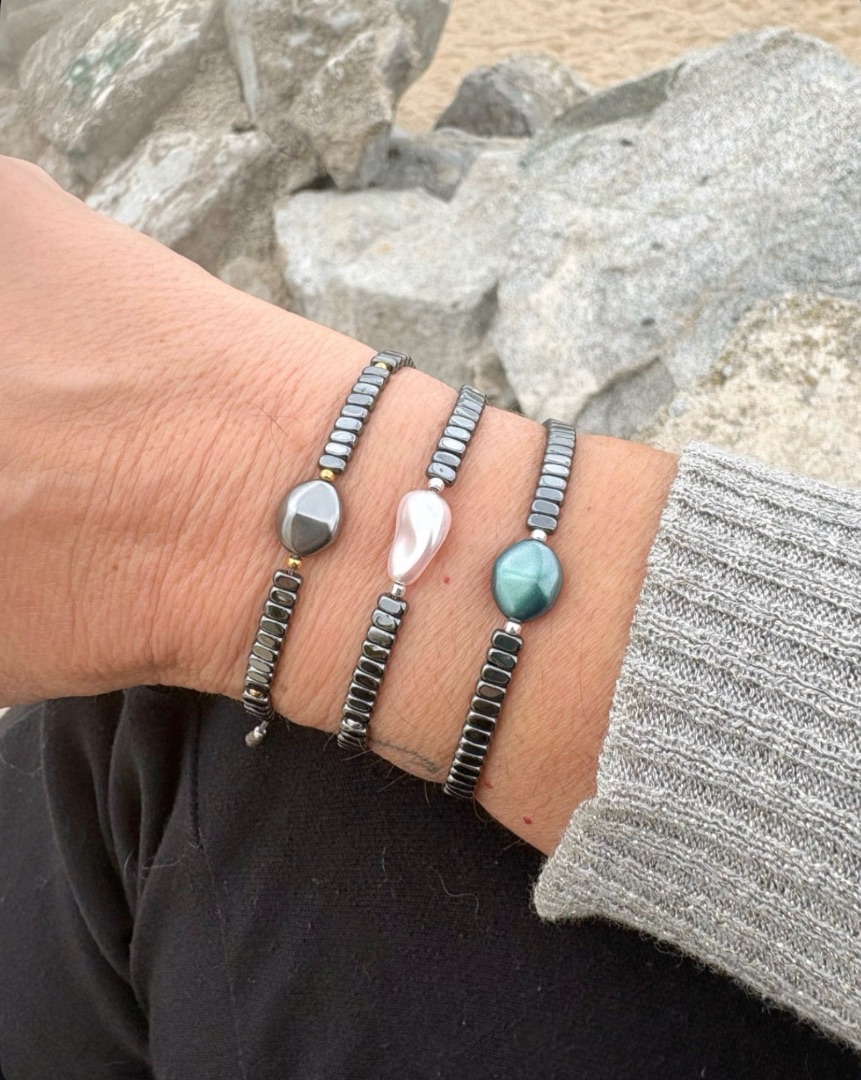 Pulsera baroque nacarada y hematites