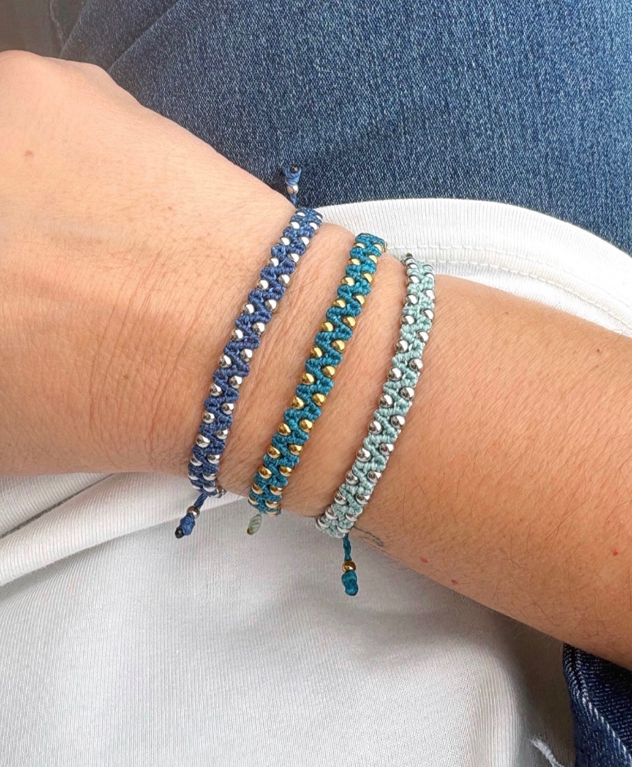 Pulsera macram&eacute; zig-zag