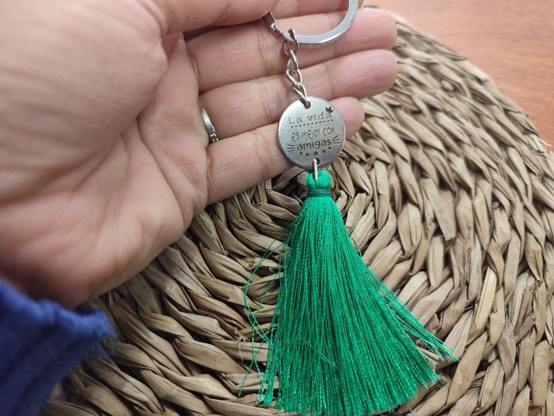 LLAVERO POMPON
