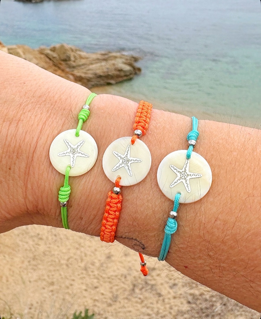 Pulsera redonda de nácar con estrella de mar